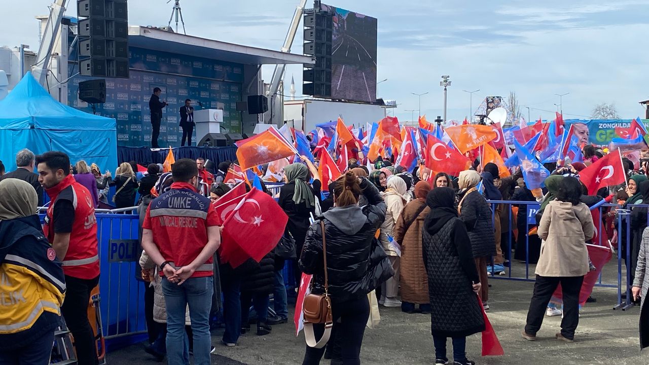 Miting alanı dolmaya başladı: Zonguldak Cumhurbaşkanı Erdoğan’ı bekliyor