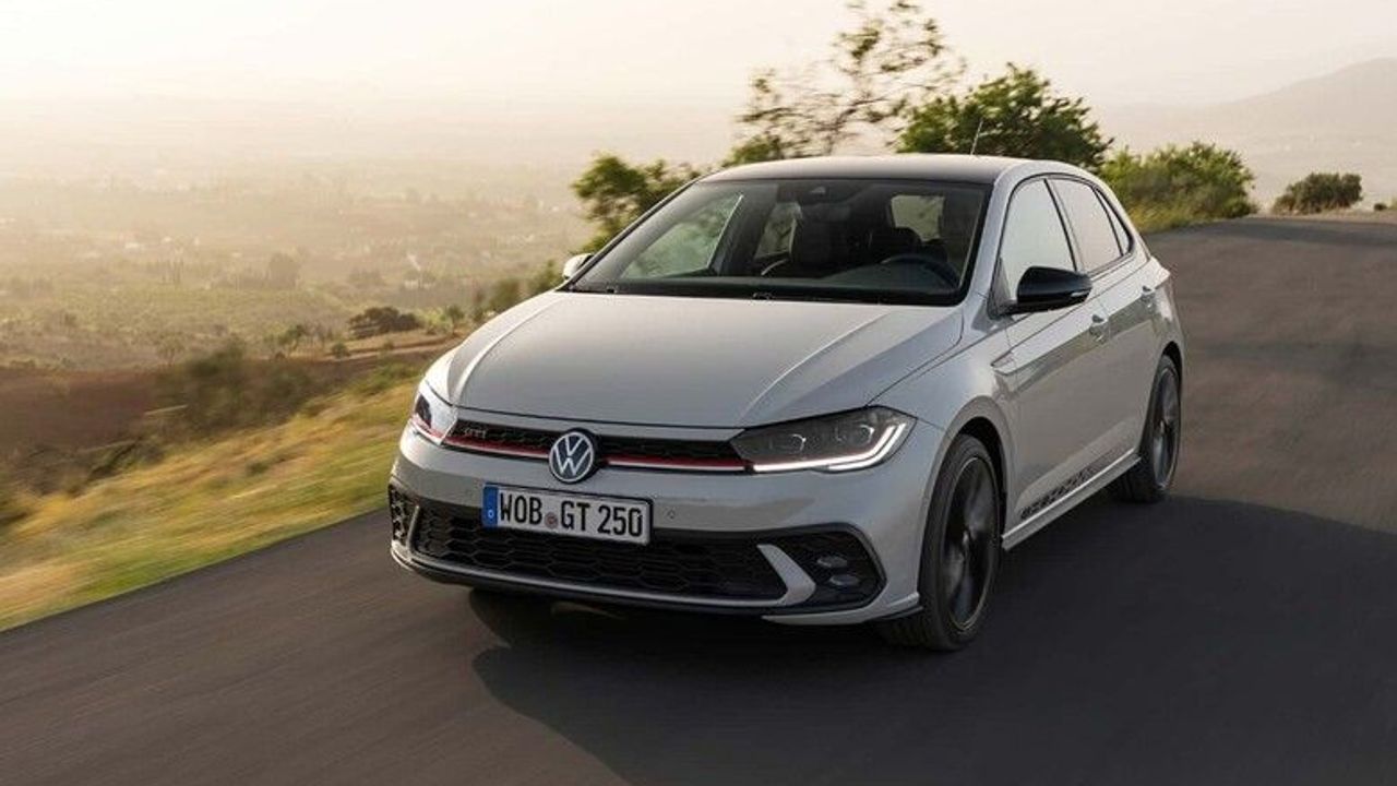 ÖTV artışı sonrası fiyatlar değişti! İşte Volkswagen Golf ve Polo'nun yeni fiyatları...