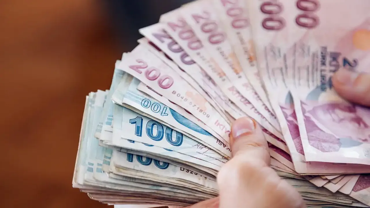 Özgür Erdursun milyonların beklediği zam için rakam verdi