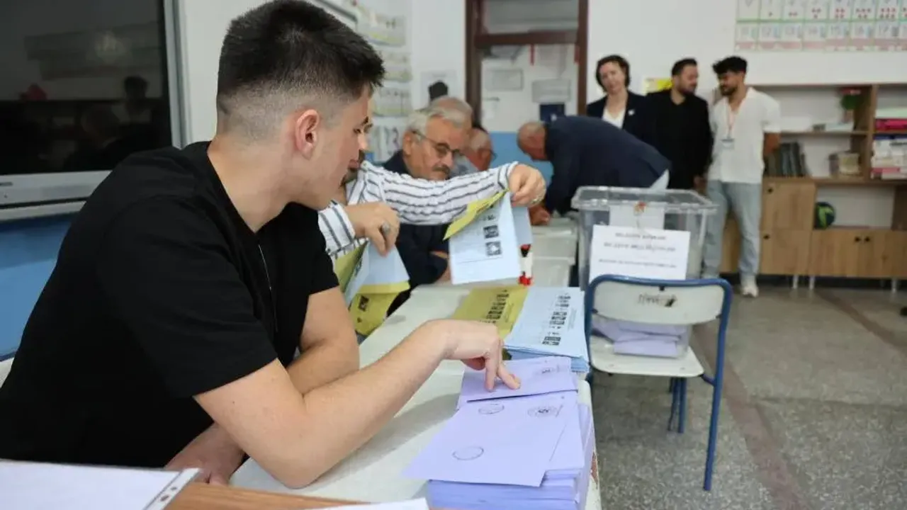 Üç ilde seçim heyecanı! İşte Belde belde son durum...