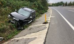 Yağmurda ıslanan yol kazaya neden oldu