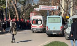 CHP'nin yürüyüşünde ambulans dakikalarca ilerleyemedi