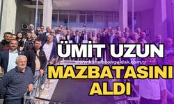 Elvanpazarcık Belediye Başkanı Ümit Uzun mazbatasını aldı