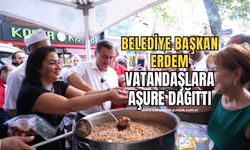 Belediye Başkanı Erdem aşure dağıttı