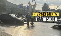 Kavşakta çarpıştılar! Ekipler olay yerinde