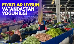 Halk pazarında büyük yoğunluk