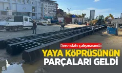 Acılık yaya köprüsünün parçaları geldi