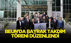 BEUN İlahiyat Fakültesine Erişilebilirlik Belgesi ve Erişilebilirlik Logolu bayrak takdim edildi