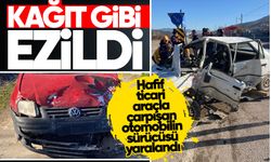 Hafif ticari araçla çarpışan otomobilin sürücüsü yaralandı