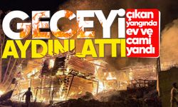 Çıkan yangında ev ve cami yandı