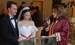 Birkan ve Esmanur, görkemli bir törenle dünya evine girdi