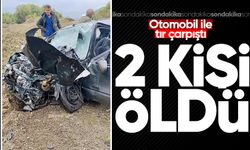 Korkunç kaza: Otomobil ile tır çarpıştı, ölü ve yaralılar var!