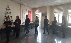 Özel bireyler halk dansları öğreniyor