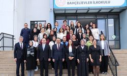 Vali ve eşinden Bahçelievler İlkokulu ziyareti