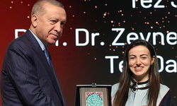 Dr. Öğr. Üyesi Burcu Timur, Cumhurbaşkanı Erdoğan’dan YÖK 2025 üstün başarı ödülü aldı