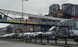 Asansör yok ama tabela var!