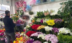 14 Şubat sevgililer gününde çiçekçiler beklenen ilgiyi görmedi