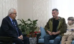 Başkan Posbıyık, depremzede aileyi evinde ziyaret etti