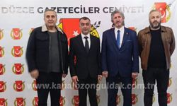 Zonguldak Gazeteciler Cemiyeti Heyeti Düzce Basın Camiasıyla İftarda Buluştu