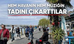 Zonguldak sahilde hem güneş hem müzik keyfi