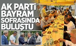 AK Parti Kurmayları Bayram Yemeğinde Bir Araya Geldi