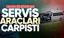 OSB girişinde servis araçları çarpıştı