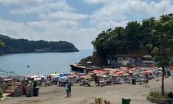 Zonguldak’ta sıcak hava plajları doldurdu