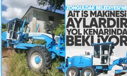 Zonguldak Belediyesi'ne ait iş makinesi aylardır yol kenarında bekliyor