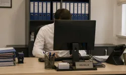Memur olarak atandığı kurumda gördüklerine inanamadı: Bu ülke nasıl ayakta duruyor?