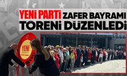 Yeni parti Zafer Bayramı töreni düzenledi