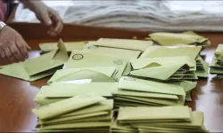 Ağustos anket ortalaması açıklandı: CHP'deki kriz etkisini gösterdi, AKP yükselişe geçti!
