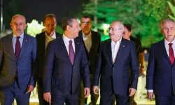 Özgür Özel'e büyük şok! Yeni Parti’de 6 vekil CHP’ye dönüş sinyali verdi