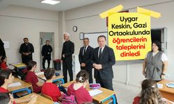 Uygar Keskin, Gazi Ortaokulunda öğrencilerin taleplerini dinledi