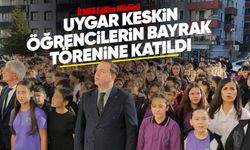 İl Milli Eğitim Müdürü Uygar Keskin öğrencilerin bayrak törenine katıldı