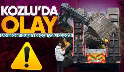 Kozlu’da olay: Dorseden düşen kepçe yolu kapattı