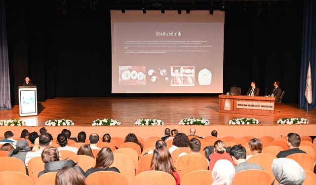 Diş Hekimliği Fakültesi ‘İmplant Uygulamalarında Merak Edilenler’ Panelini Gerçekleştirdi