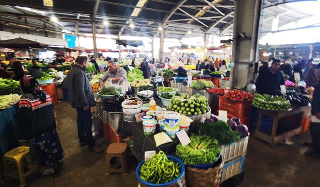 Zonguldak'ta halk pazarı boş kaldı