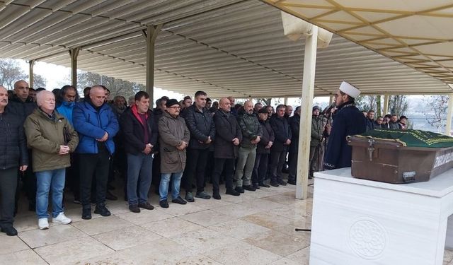 Ceyhun Ergün, gözyaşlarıyla son yolculuğuna uğurlandı 