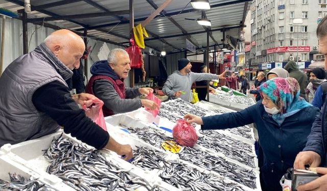 Fiyatlar düştü, vatandaş yoğun ilgi gösterdi