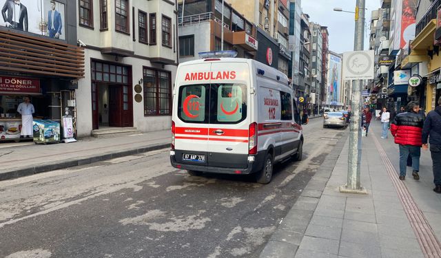 Caddede fenalaştı! Hastanelik oldu