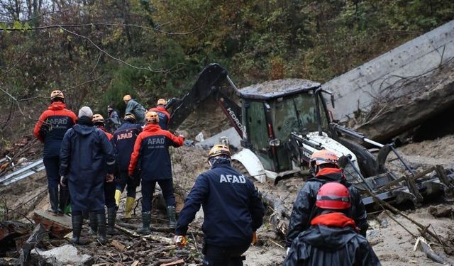 Acı haber geldi: göçük altında kalan 1 kişinin cansız bedenine ulaşıldı