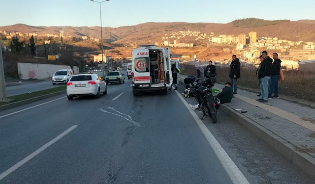 Otomobil ile motosiklet çarpıştı: 1 kişi yaralı!