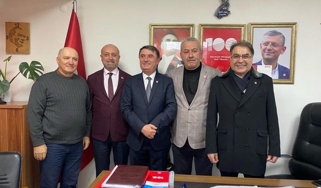 CHP’de birlik beraberlik rüzgarı: Tahsin Erdem’e destek verdiler 