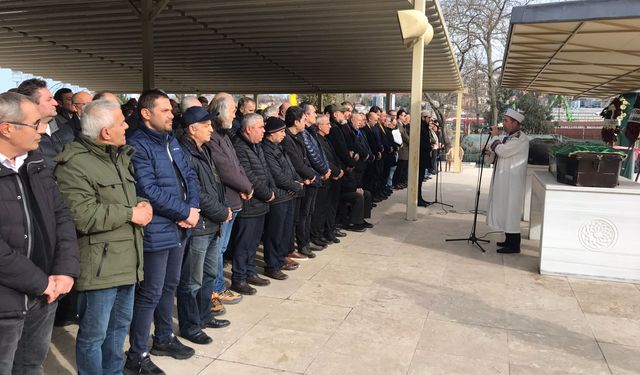 Öğretmenin baba acısı: Şaban Üstünbaş son yolculuğuna uğurlandı 