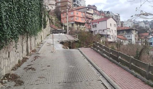 Heyelanda yıkılmıştı: Hastane yolu hala yapılmadı!