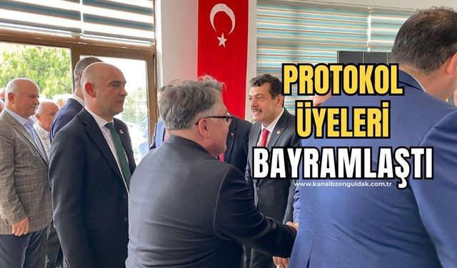 Bir ilk gerçekleşti: Protokol Bayramlaştı!