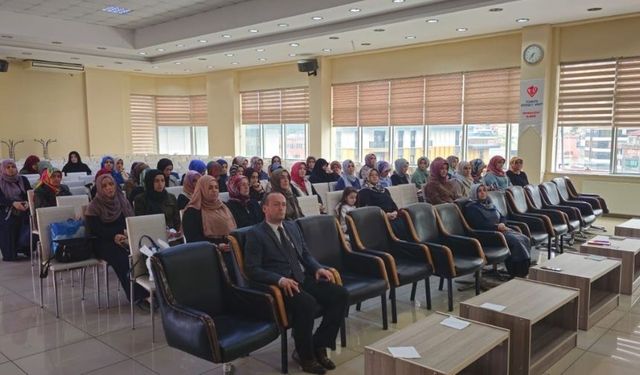 Kur'an Kurslarında görev yapacak personellere Hizmet İçi Eğitim Semineri verildi