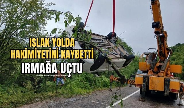 Otomobil ırmağa uçtu: Sürücüyü itfaiye kurtardı