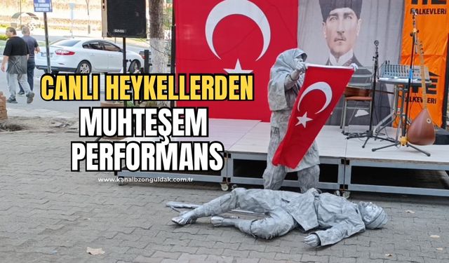 İzmir’den gelen canlı heykellerden muhteşem performans