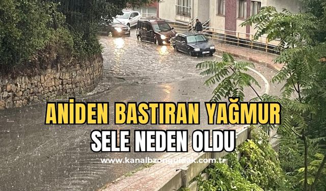 Kadırga yokuşunda sel araçlar mahsur kaldı